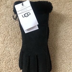 Ugg gloves